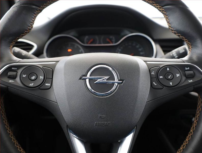 Opel Crossland X (2018) 1.2 Turbo, ČR,1.maj - fotka 8 z 17