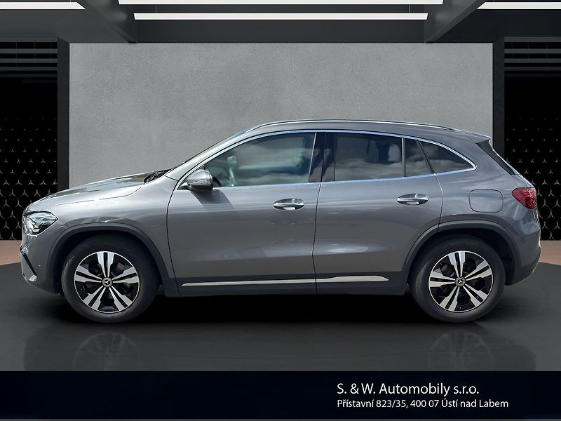 Mercedes-Benz GLA 200 d - fotka 8 z 28