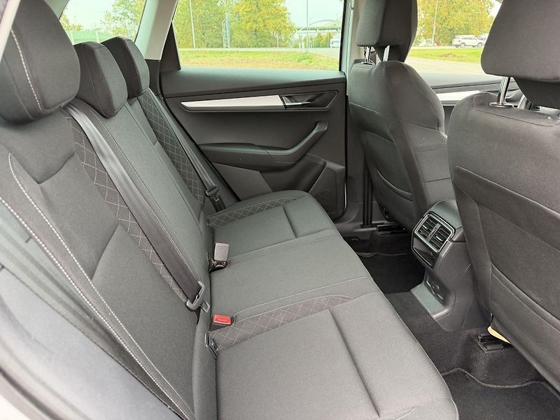 Škoda Karoq 1.0 TSI NAVI TAŽNÉ SERVISKA - fotka 34 z 46