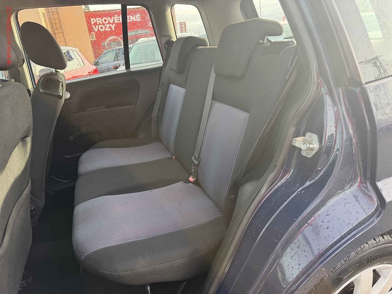 Ford Fusion (2010) 1.4 16V, ČR, AC - fotka 10 z 15