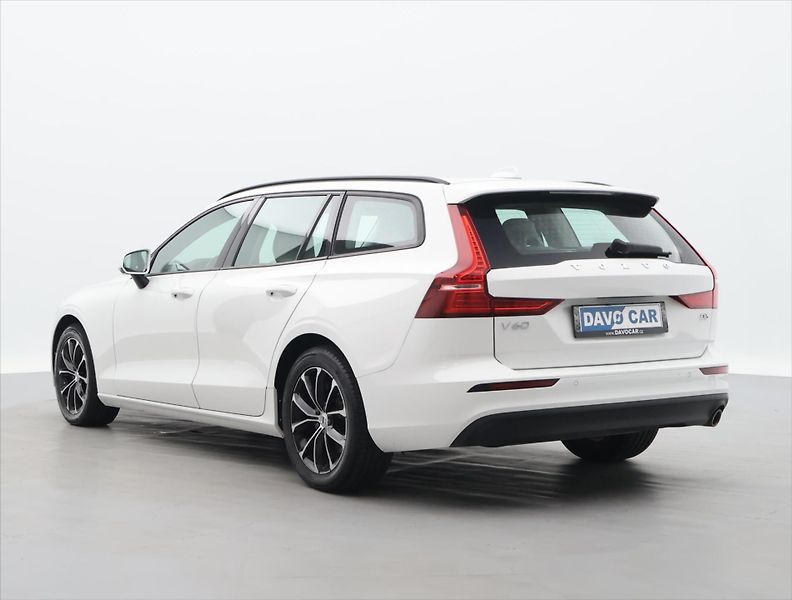 Volvo V60 2,0 D3 110kW Drive-E Momentum - fotka 5 z 30