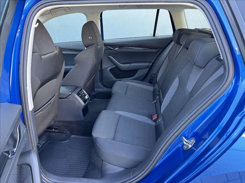 Škoda Octavia 2,0 TDI DPH 1.maj. původ ČR - fotka 19 z 50
