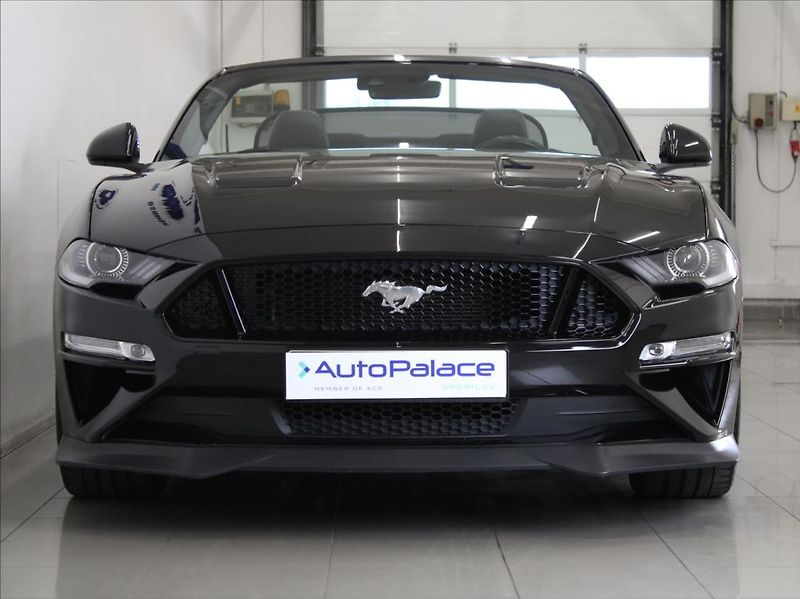 Ford Mustang 5,0 V8 331kW AT 26 700km! EU - fotka 2 z 24
