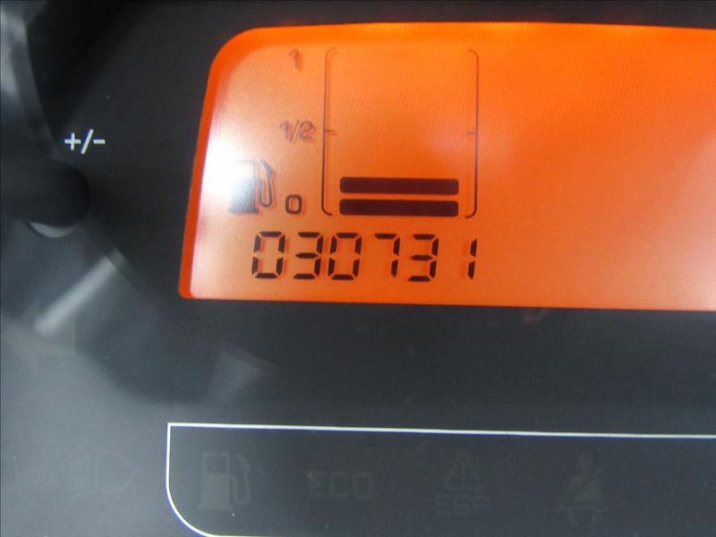 Citroën C2 1,1 i 44kW - fotka 13 z 25