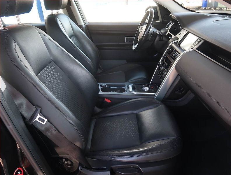 Land Rover Discovery Sport (2015) TD4, 4X4, Automat, Kůže - fotka 9 z 18