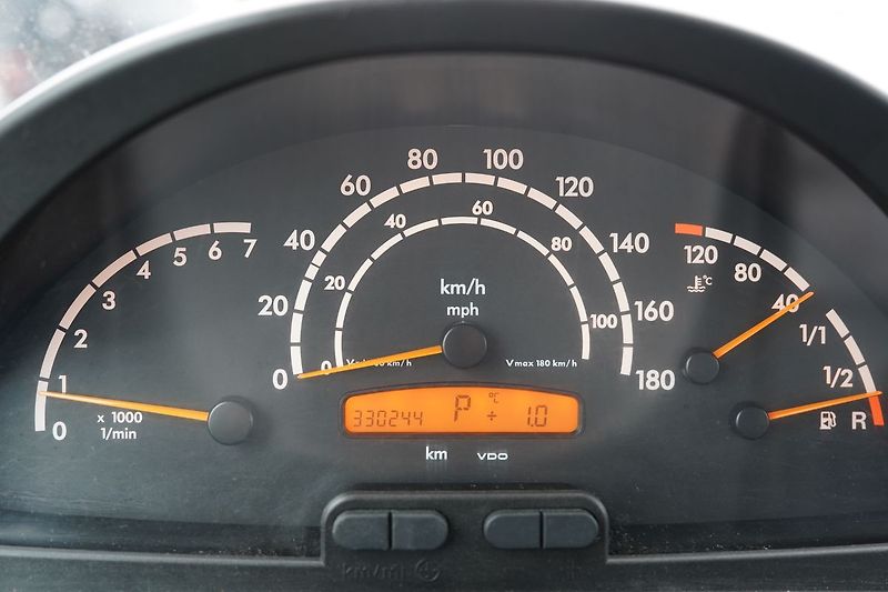 Mercedes-Benz Třídy G G 300 PUR Professional 4 místa - fotka 15 z 16