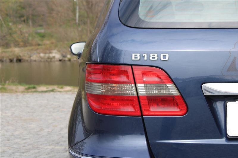 Mercedes-Benz Třídy B B 180 CDI / KLIMA / CZ - fotka 34 z 35