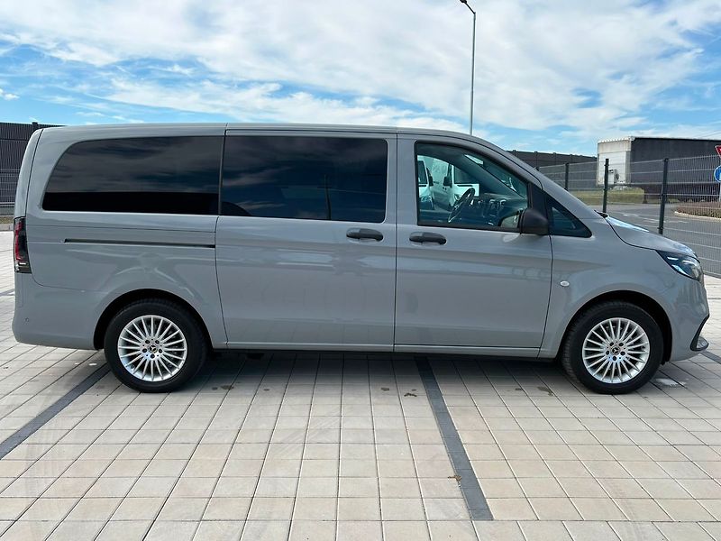Mercedes-Benz Vito Tourer 116CDI Long 4Matic PRO - fotka 4 z 31