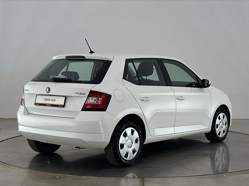 Škoda Fabia Active - fotka 2 z 27