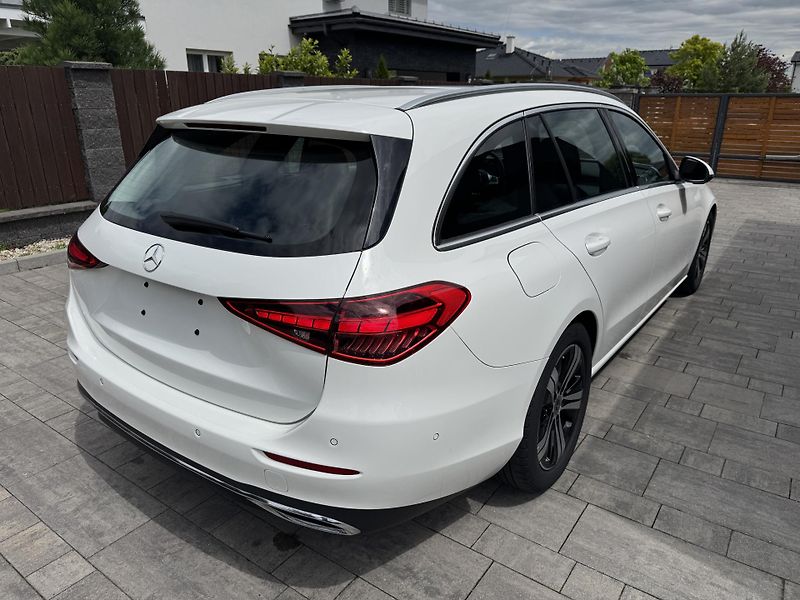 Mercedes-Benz Třídy C (2023) C 220d 4MATIC AVANTGARDE Masáž - fotka 4 z 31