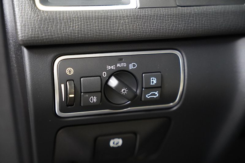 Volvo XC60 - fotka 12 z 25