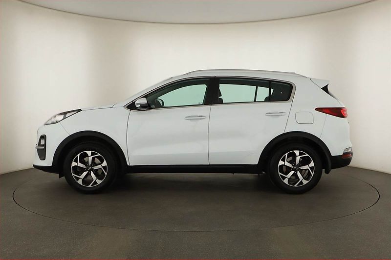 Kia Sportage (2019) 1.6 GDI, Navi, Tempomat - fotka 3 z 16