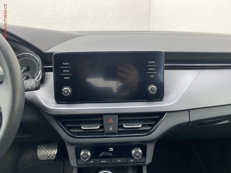Škoda Kamiq (2023) 1.0 TSi, Ambition, DSG - fotka 12 z 18