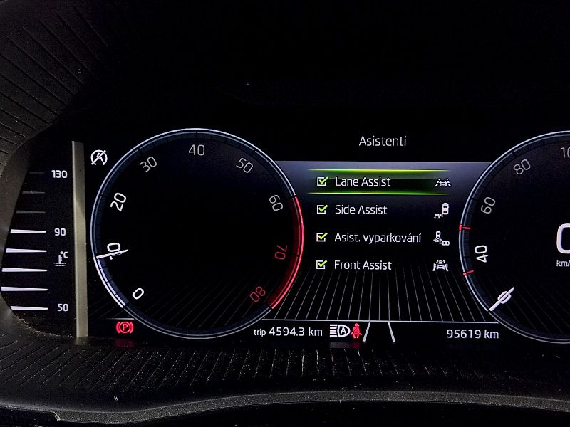 Škoda Fabia (2022) Ambition Business 1,0 Tsi 70 K - fotka 9 z 36