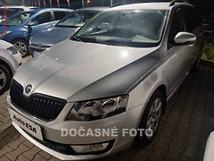 Škoda Octavia (2014) 2.0 TDi, AC, park.čidla - fotografie inzerátu