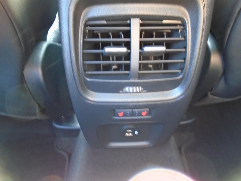 Ford Kuga 2,0EcoBlue 140kW AWD Vignale A - fotka 20 z 50
