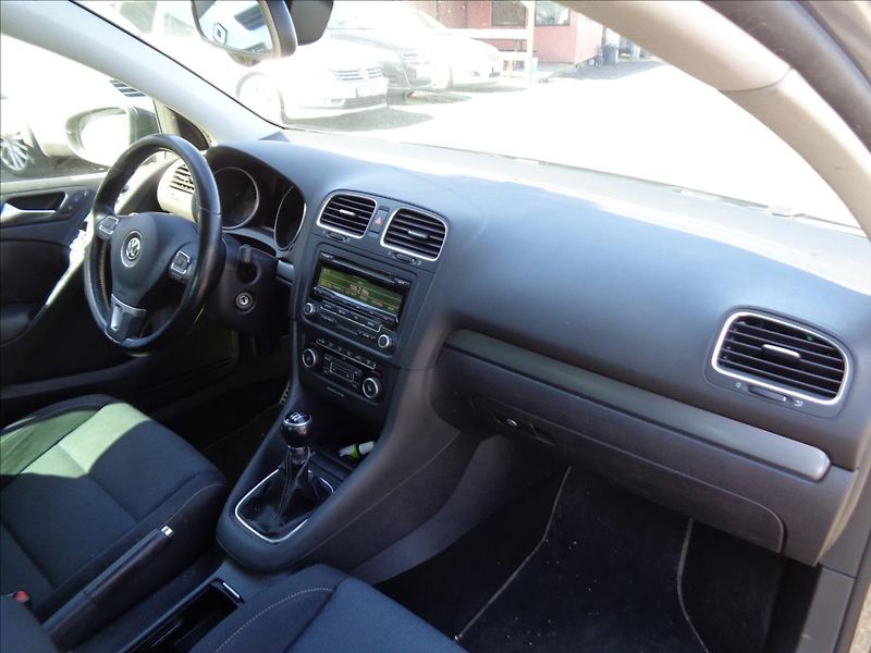 Volkswagen Golf 1,2 tsi - fotka 17 z 17
