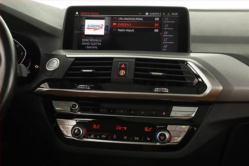 BMW X3 (2021) xDrive30d - fotka 15 z 18