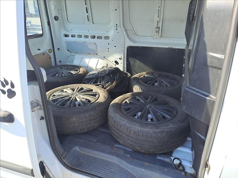 Ford Transit Connect 1,8 TDCI KLIMA,KOUPENO CZ - fotka 10 z 11