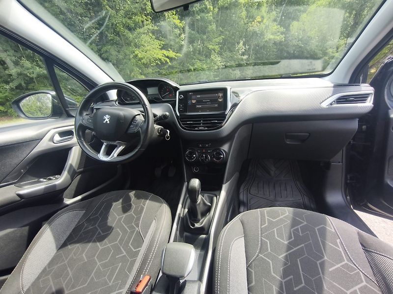 Peugeot 2008 (2016) - fotka 17 z 29