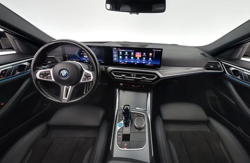 BMW i4 M50 xDrive GC 360k HuD Tažné  - fotka 13 z 29