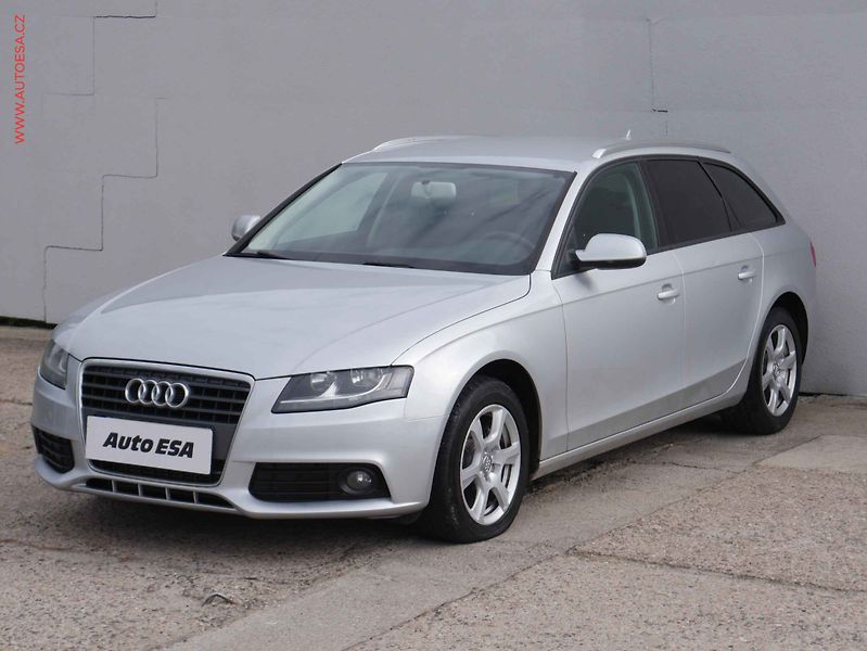 Audi A4 (2011) 2.0 TDI, AT, autoAC - fotka 3 z 16
