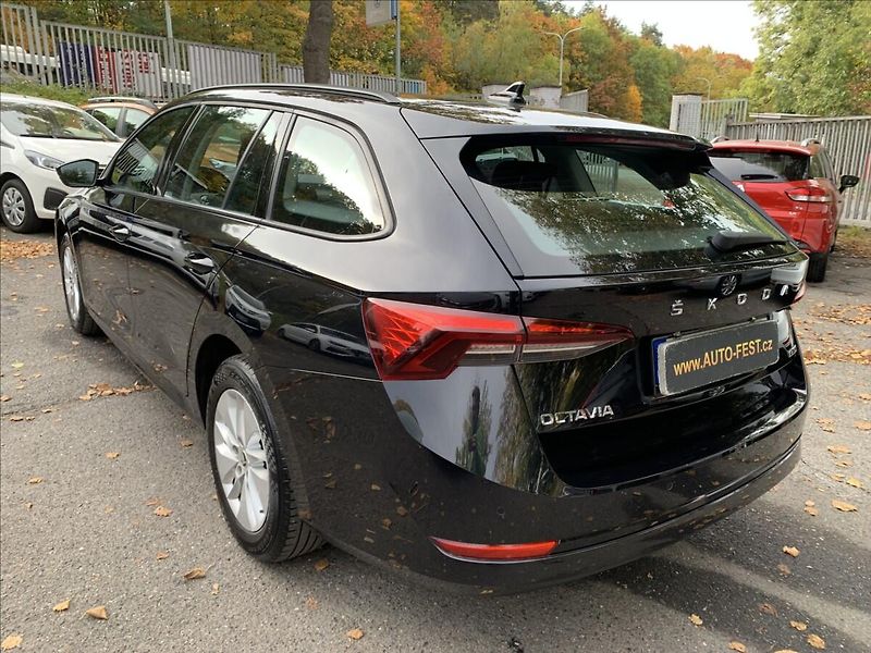 Škoda Octavia 1,5 TSI DSG 1.MAJ.,ČR,SERVISKA - fotka 6 z 21