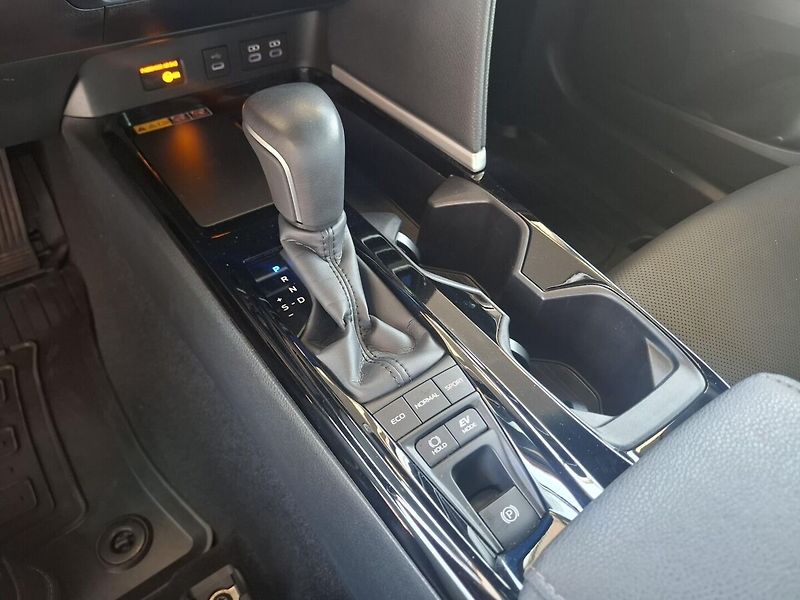 Toyota Camry 2.5HEV 137KW 2024 - fotka 12 z 14