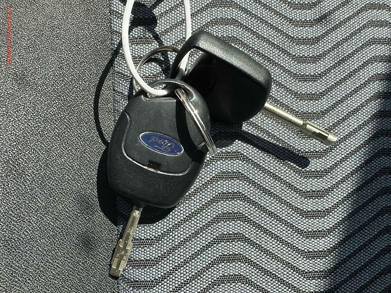 Ford Fusion (2006) 1.4i, Klima - fotka 17 z 17