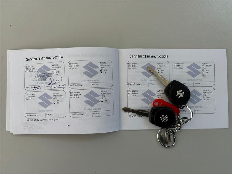 Suzuki Vitara 1,4 BoosterJet  Premium Hybrid - fotka 27 z 28