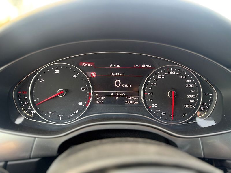 Audi A7 3,0 TDI  235 kW SPORTBACK (201 - fotka 17 z 21