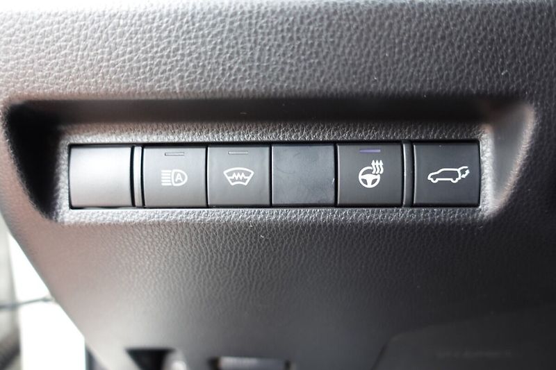 Toyota RAV4 2,5 HEV Selection 4x4 - fotka 20 z 34