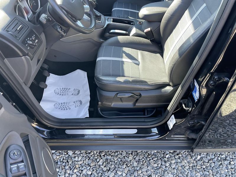 Ford Kuga 2.0TDC-i 4x4 135PS TITANIUM!!! - fotka 100 z 189