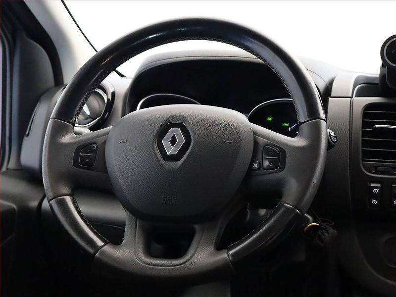 Renault Trafic (2020) 2.0 dCi, Bus, 9Míst, ČR, 1Maj - fotka 13 z 16