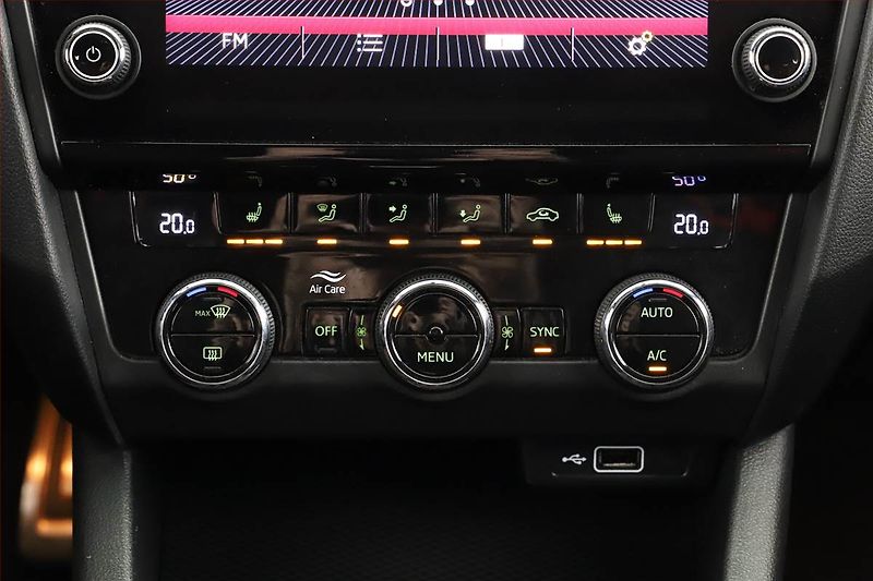 Škoda Octavia (2020) RS 2.0 TSI - fotka 18 z 21
