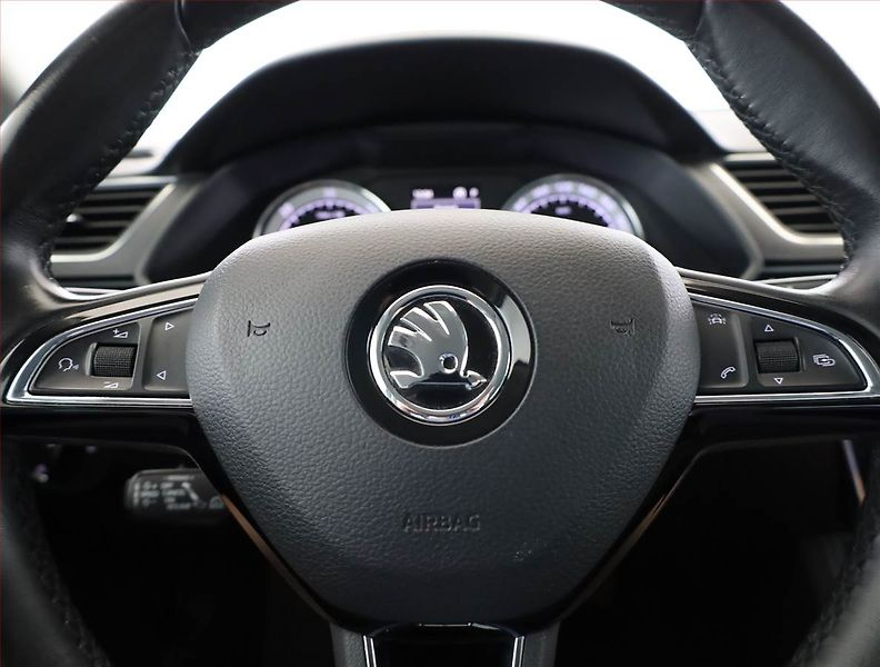Škoda Superb (2017) 2.0 TDI, 4X4, Automat - fotka 8 z 21