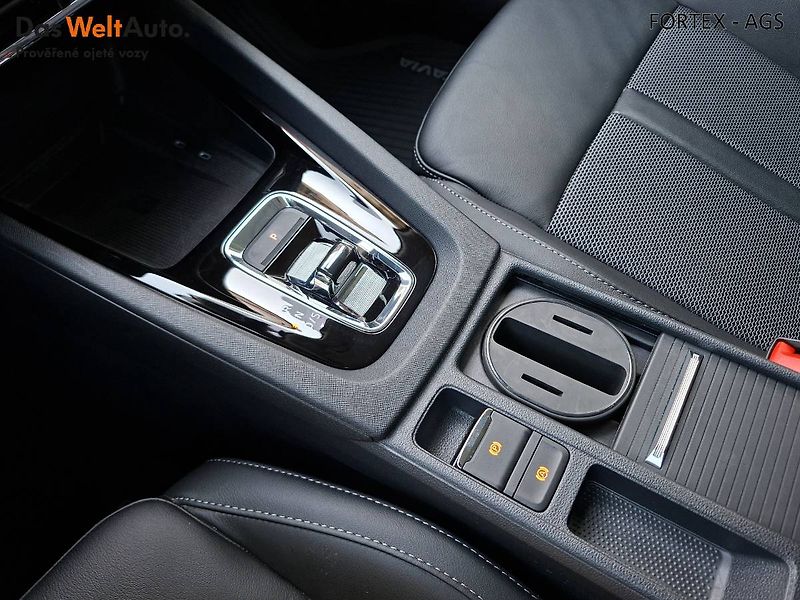 Škoda Octavia (2023) Combi,STYLE PLUS,2.0 TDI,110kW - fotka 16 z 32