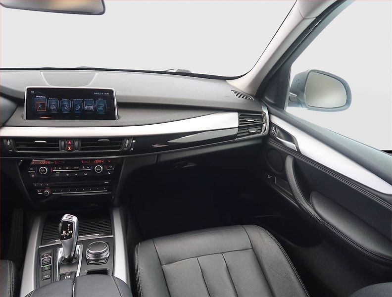 BMW X5 (2018) xDrive30d - fotka 8 z 26