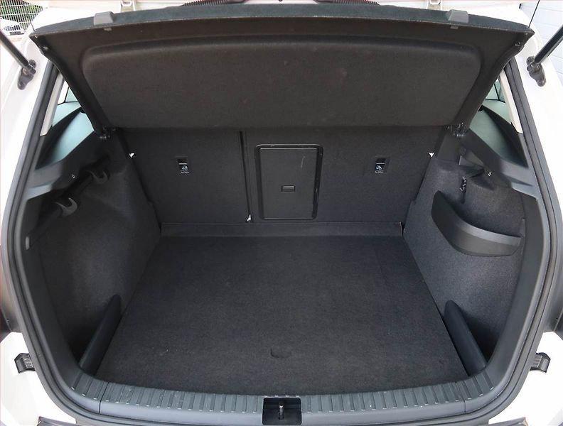 Škoda Karoq (2021) Ambition 2.0 TDI - fotka 14 z 23