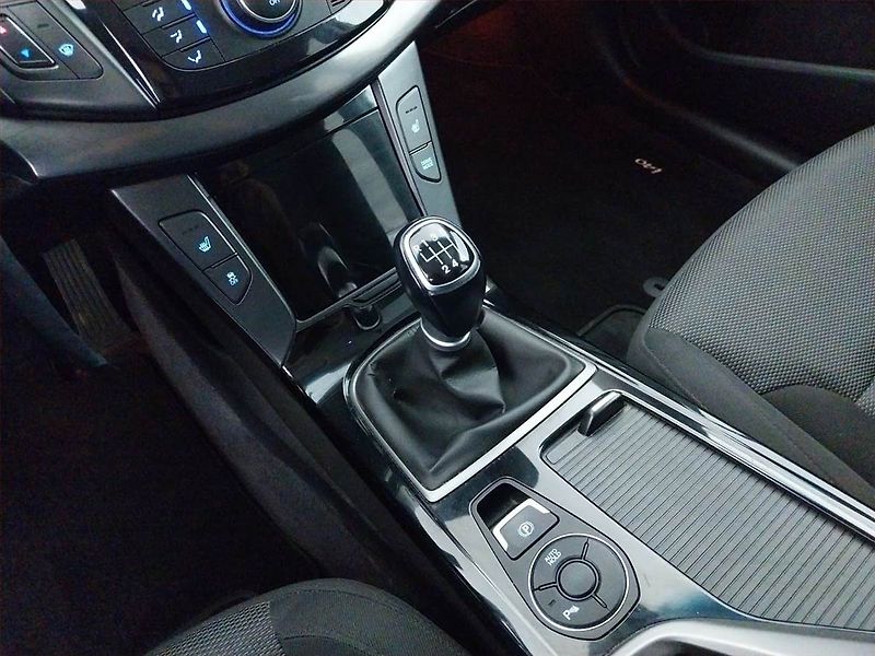 Hyundai i40 (2019) 1.6 CRDi, Serv.kniha, Navi - fotka 13 z 21