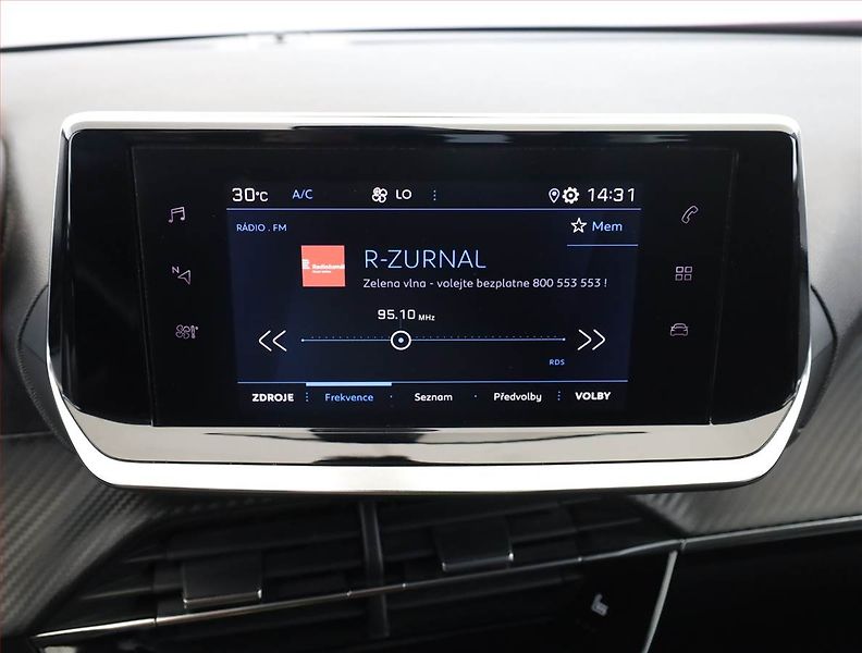 Peugeot 2008 (2020) 1.2 PureTech, ČR,1.maj - fotka 13 z 18