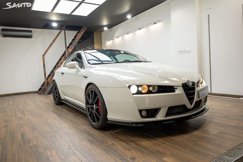 Alfa Romeo Brera SkyView 2.4 JTDm 154 kW - fotka 3 z 29
