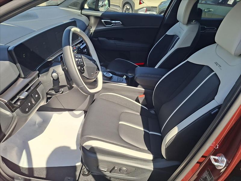 Kia Sportage 1,6 T-GDi 4x4 7DCT GT-LINE - fotka 6 z 8