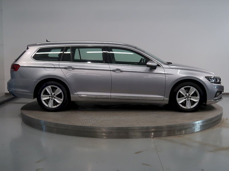 Volkswagen Passat (2022) ELEGANCE 2.0TDI EVO DSG - fotka 8 z 38
