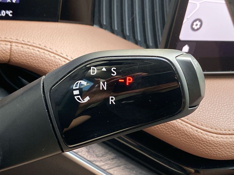 Škoda Superb (2025) Combi 2.0 TDI 4x4 DSG L&K - fotka 19 z 42