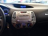 Hyundai i20 (2011) 1.2, nová STK, slušný stav - náhled 12
