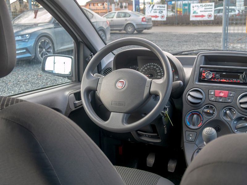 Fiat Panda (2008) 1.1i – SERVO / KLIMA - fotka 11 z 39