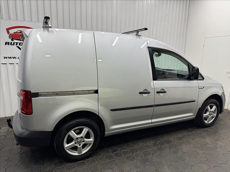 Volkswagen Caddy 1.4TGI BMT DSG TAŽNÉ VÝHŘEV - fotka 9 z 36
