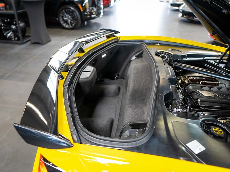 Chevrolet Corvette (2026) 6.2 Stingray 3LT Z51 Facelift - fotka 8 z 44