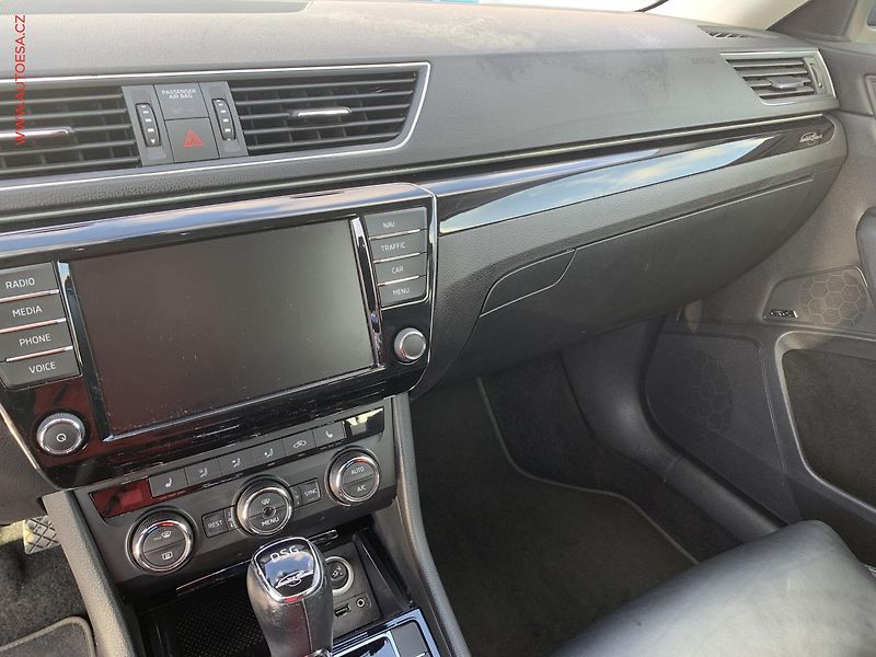 Škoda Superb (2016) 1.8 TSi, 1.maj,ČR, L&K, DSG - fotka 14 z 21